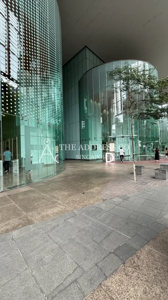 One George Street — Photo 2